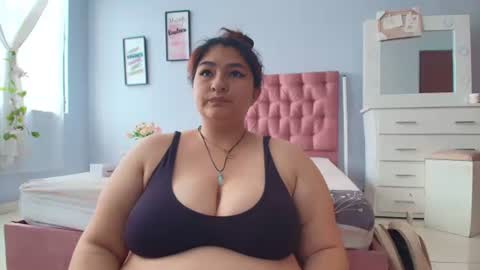 Snapshot of radiantgoddes chatting on December 2024 04:38:01 PM radiantgoddes online show from December 2024 04:38:01 PM