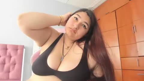 Snapshot of radiantgoddes chatting on December 2024 04:59:02 PM radiantgoddes online show from December 2024 04:59:02 PM