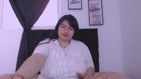 Snapshot of radiantgoddes chatting on September 2025 02:11:01 PM radiantgoddes online show from September 2025 02:11:01 PM