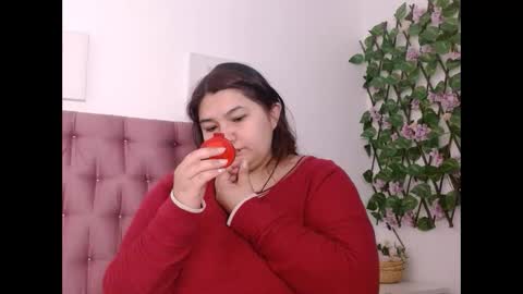 Snapshot of radiantgoddes chatting on November 2025 01:04:02 PM radiantgoddes online show from November 2025 01:04:02 PM