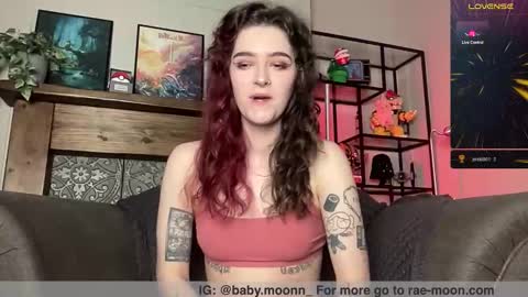 Snapshot of rae_moon chatting on November 2025 07:12:01 PM Rae online show from November 2025 07:12:01 PM