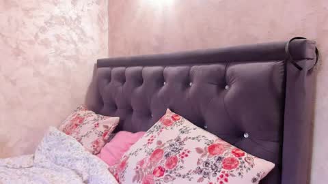 raelledarkstar online show from December 2025 10:44:02 AM