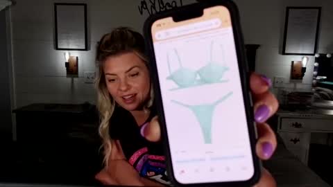 Rae Quinn and Doctor Dustin online show from April 2026 02:24:02 AM