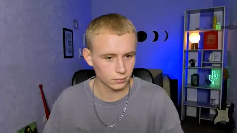 Snapshot of rafael_bien chatting on November 2025 02:17:02 PM rafael online show from November 2025 02:17:02 PM