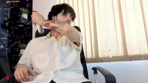 Snapshot of rafael_mendez chatting on February 2026 07:04:02 PM R A F A E L online show from February 2026 07:04:02 PM
