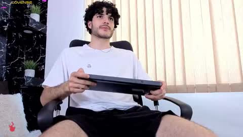 Snapshot of rafael_mendez chatting on March 2026 08:15:02 PM R A F A E L online show from March 2026 08:15:02 PM