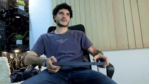 Snapshot of rafael_mendez chatting on March 2026 02:04:02 AM R A F A E L online show from March 2026 02:04:02 AM
