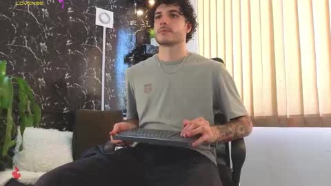 Snapshot of rafael_mendez chatting on March 2026 07:17:01 PM R A F A E L online show from March 2026 07:17:01 PM