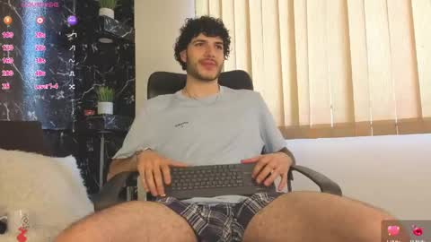 Snapshot of rafael_mendez chatting on May 2026 08:50:02 PM R A F A E L online show from May 2026 08:50:02 PM