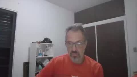 Snapshot of rafaelsel chatting on October 2025 01:28:01 AM Big Uncle Jungle online show from October 2025 01:28:01 AM