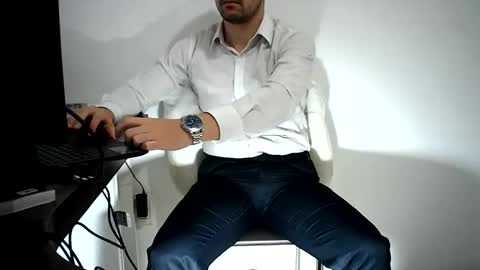 Snapshot of rafaelssk chatting on May 2026 09:15:02 AM elenacam online show from May 2026 09:15:02 AM