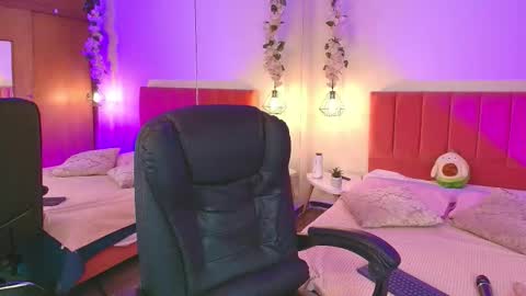 Snapshot of raia_ chatting on February 2026 03:25:01 AM Raia online show from February 2026 03:25:01 AM