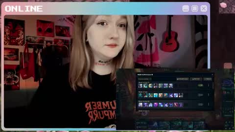 Snapshot of raiingurl chatting on November 2025 09:03:02 PM Kate online show from November 2025 09:03:02 PM