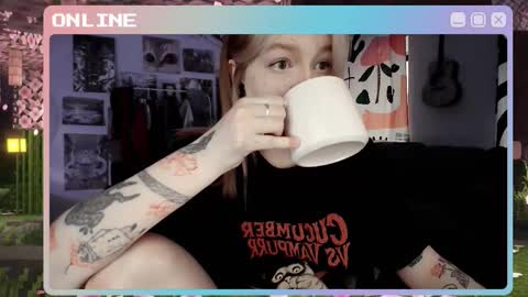 Snapshot of raiingurl chatting on November 2025 10:58:01 AM Kate online show from November 2025 10:58:01 AM