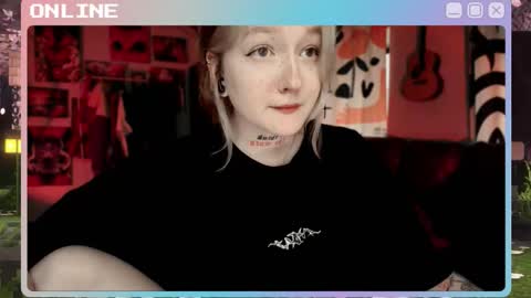 Snapshot of raiingurl chatting on December 2025 10:02:01 AM Kate online show from December 2025 10:02:01 AM