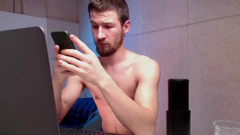 Snapshot of rainbow_farmer_james chatting on March 2025 09:08:02 PM Rainbow James online show from March 2025 09:08:02 PM