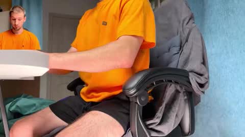 Snapshot of rainbow_farmer_james chatting on September 2025 12:06:01 PM Rainbow James online show from September 2025 12:06:01 PM