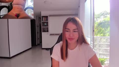 Jennyindependent model . online show from November 2025 01:10:01 PM