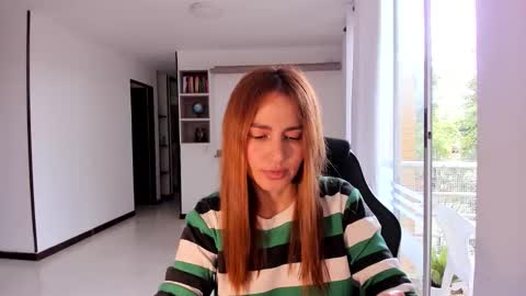 Jennyindependent model . online show from February 2026 06:59:02 PM