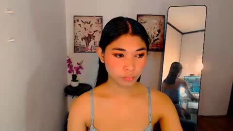 raindrizzle1706 online show from December 2025 12:15:01 AM