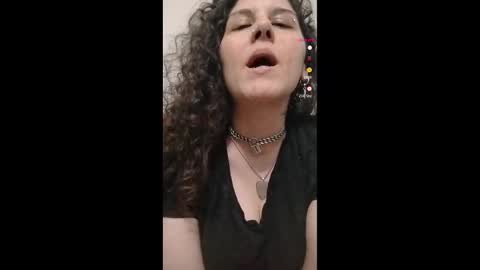 Snapshot of rainhendrix chatting on November 2025 02:18:01 PM Rain Hendrix online show from November 2025 02:18:01 PM