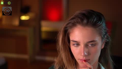 Snapshot of raisadoll chatting on December 2025 07:32:01 PM Raisa online show from December 2025 07:32:01 PM