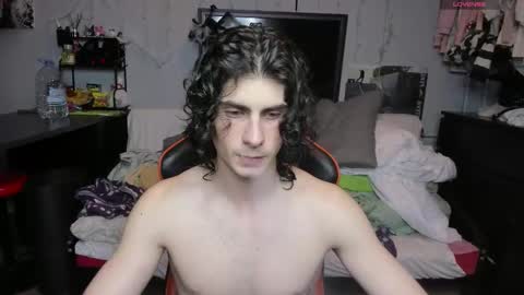 Snapshot of rakimaru chatting on November 2025 06:14:01 PM kirill online show from November 2025 06:14:01 PM