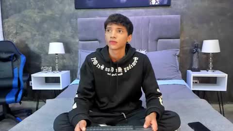 Snapshot of ralf_bauer chatting on September 2025 03:42:02 AM Ralf Bauer online show from September 2025 03:42:02 AM