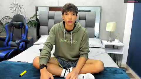 Snapshot of ralf_bauer chatting on September 2025 03:34:01 AM Ralf Bauer online show from September 2025 03:34:01 AM