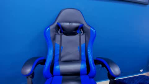 Snapshot of ralf_bauer chatting on October 2025 04:24:01 AM Ralf Bauer online show from October 2025 04:24:01 AM