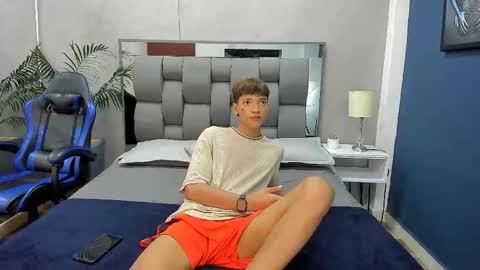 Snapshot of ralf_bauer chatting on October 2025 04:07:02 AM Ralf Bauer online show from October 2025 04:07:02 AM