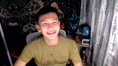 ralfhuge24 online show from May 2026 12:12:01 PM