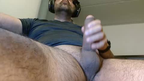 Snapshot of ramblmn chatting on December 2024 03:34:01 AM ramblmn online show from December 2024 03:34:01 AM