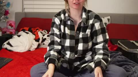 Snapshot of ramichick chatting on January 2025 10:43:01 AM Rami online show from January 2025 10:43:01 AM