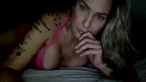 Snapshot of ramjetkel chatting on September 2025 01:18:02 AM Mamakel online show from September 2025 01:18:02 AM