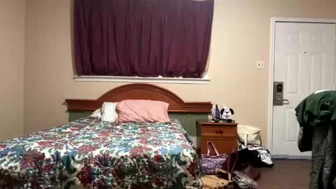    RAMONA Q   online show from November 2025 06:51:01 PM