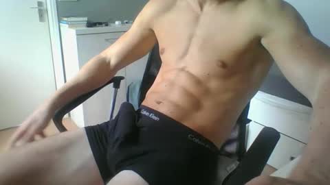ramonjoosse2001 online show from May 2026 12:24:01 PM