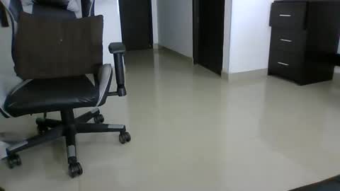 Snapshot of raphaeladam98 chatting on December 2025 01:15:01 PM raphaeladam98 online show from December 2025 01:15:01 PM