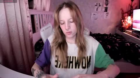 Snapshot of rapunzel_cute chatting on May 2026 07:41:01 PM Rapunzel online show from May 2026 07:41:01 PM