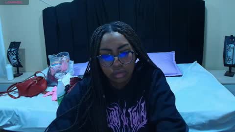 Raquel online show from November 2025 11:32:02 AM