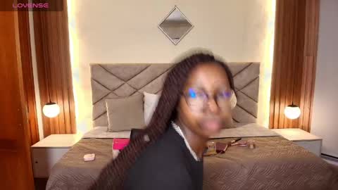 Raquel online show from May 2026 11:59:02 AM