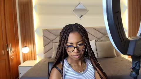 Raquel online show from May 2026 12:33:01 PM