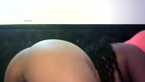 Snapshot of rara_molly chatting on June 2026 12:05:02 PM rara_molly online show from June 2026 12:05:02 PM