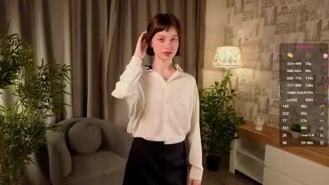 Nicole online show from October 2025 01:28:02 AM