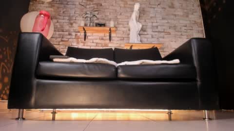   online show from February 2025 07:10:01 PM