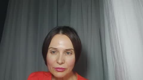 Snapshot of ravea_ chatting on December 2025 07:07:01 PM Emma online show from December 2025 07:07:01 PM