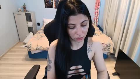 raven_haired_goddess online show from May 2026 07:27:01 AM
