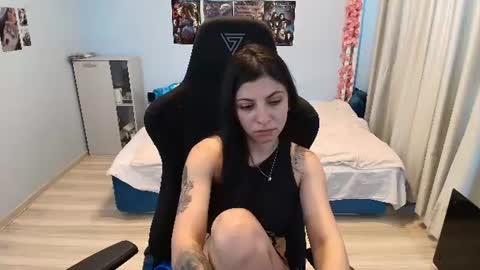 Snapshot of raven_haired_goddess chatting on June 2026 12:16:01 PM raven_haired_goddess online show from June 2026 12:16:01 PM