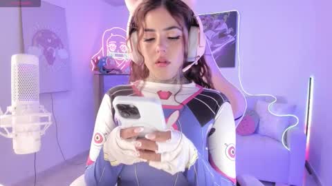 Snapshot of raven_sakura chatting on November 2025 04:53:01 PM . online show from November 2025 04:53:01 PM