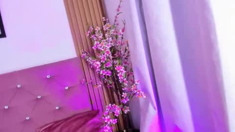 ravena_queen online show from May 2026 01:57:16 AM